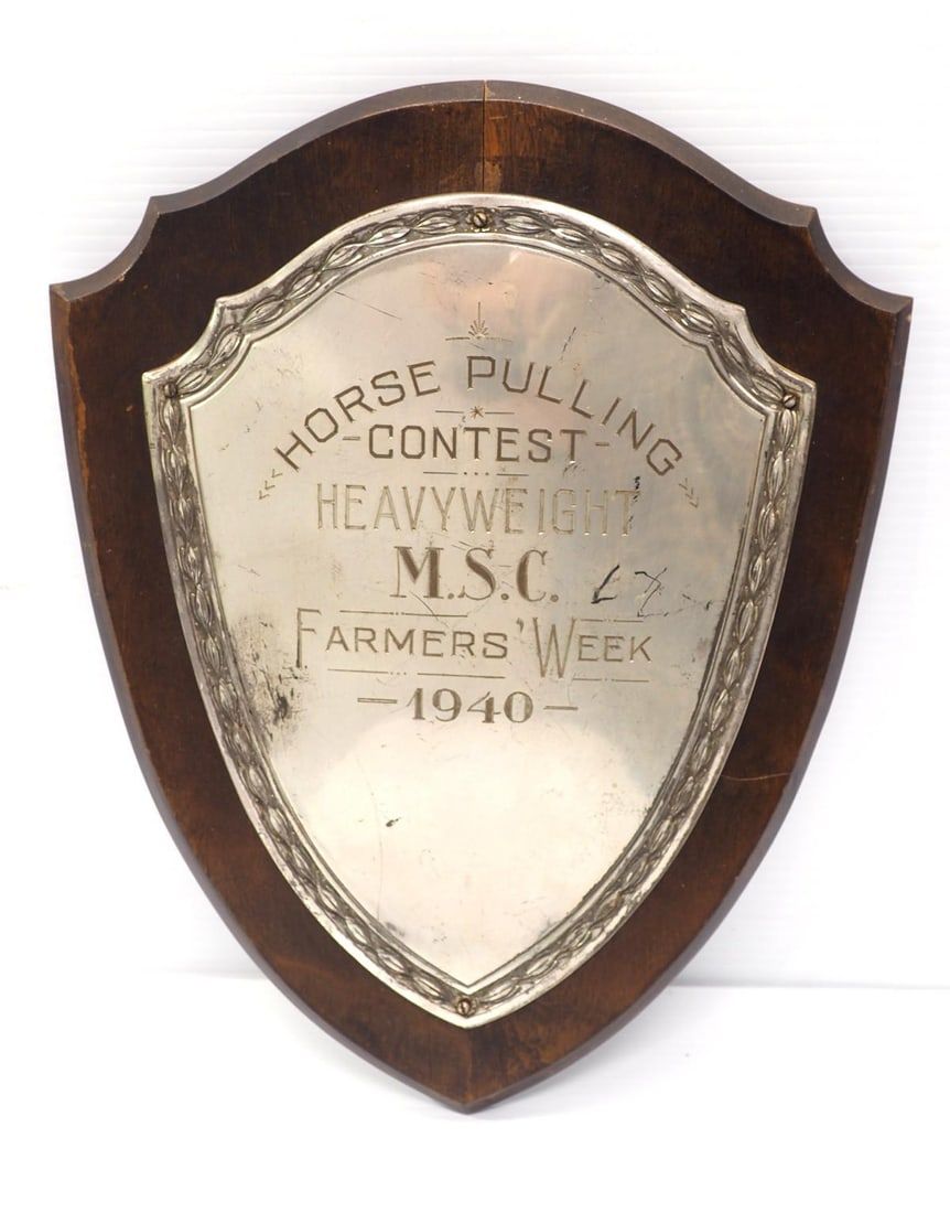 Lot 1409: Heavyweight Horse Pulling Contest award plaque