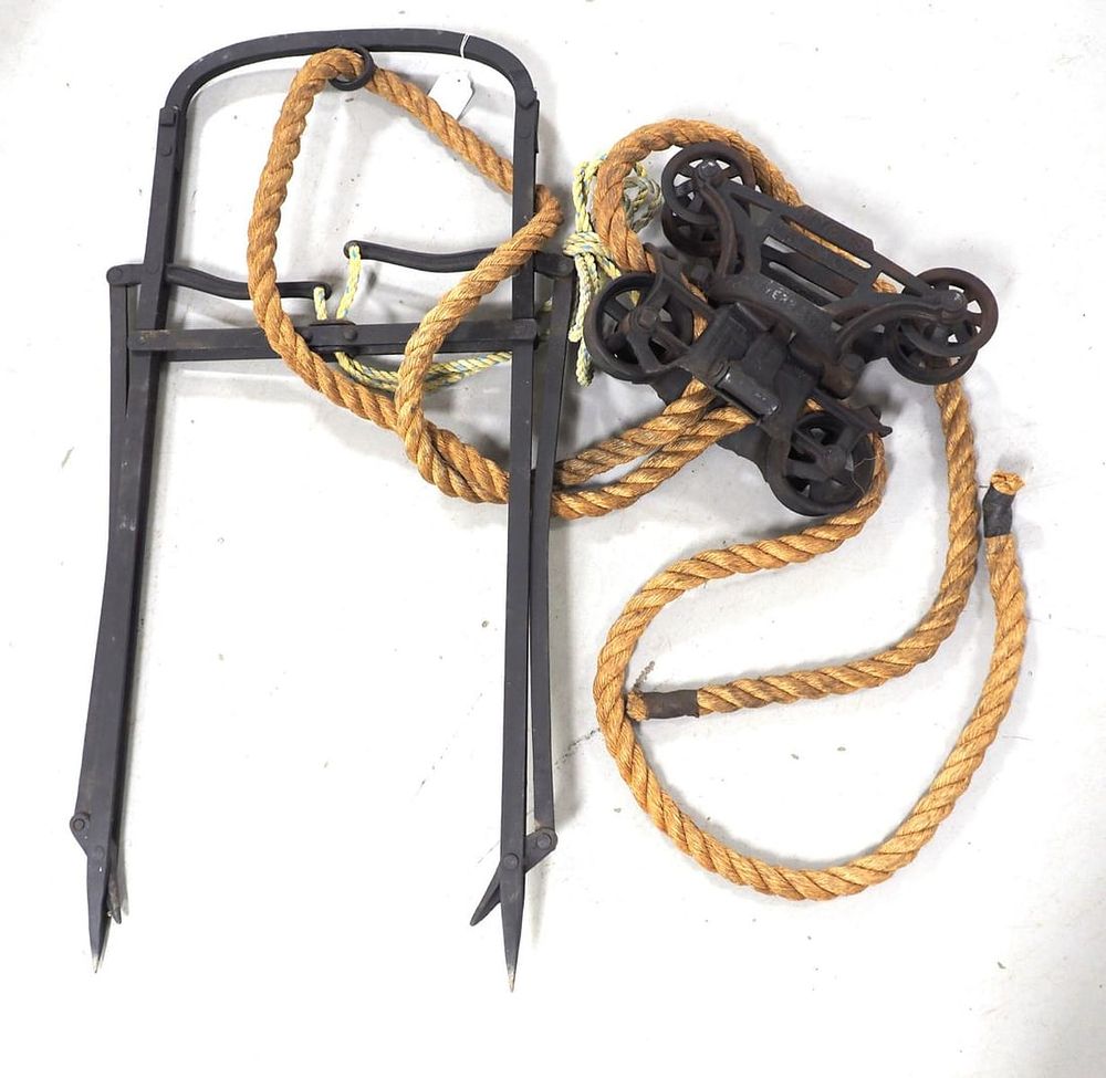 Lot 1566: Boomer hay carrier