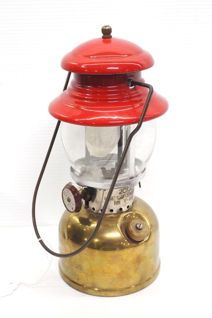 Lot 534: Coleman Model 200 Canadian 2/59