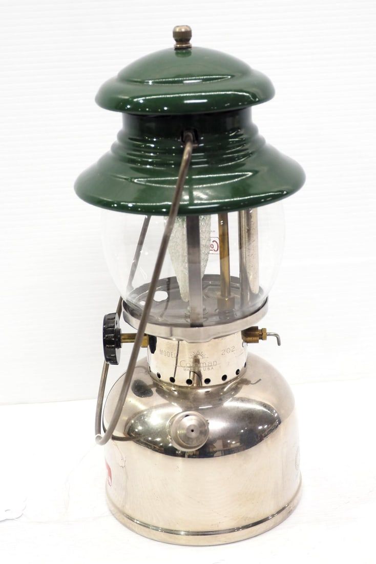 Lot 553: Coleman Model 202 7/61