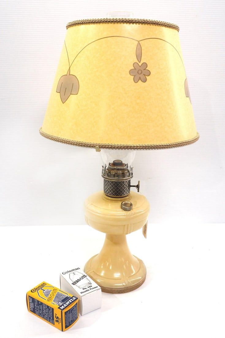 Lot 686: Coleman Model #160 Kero-Lamp