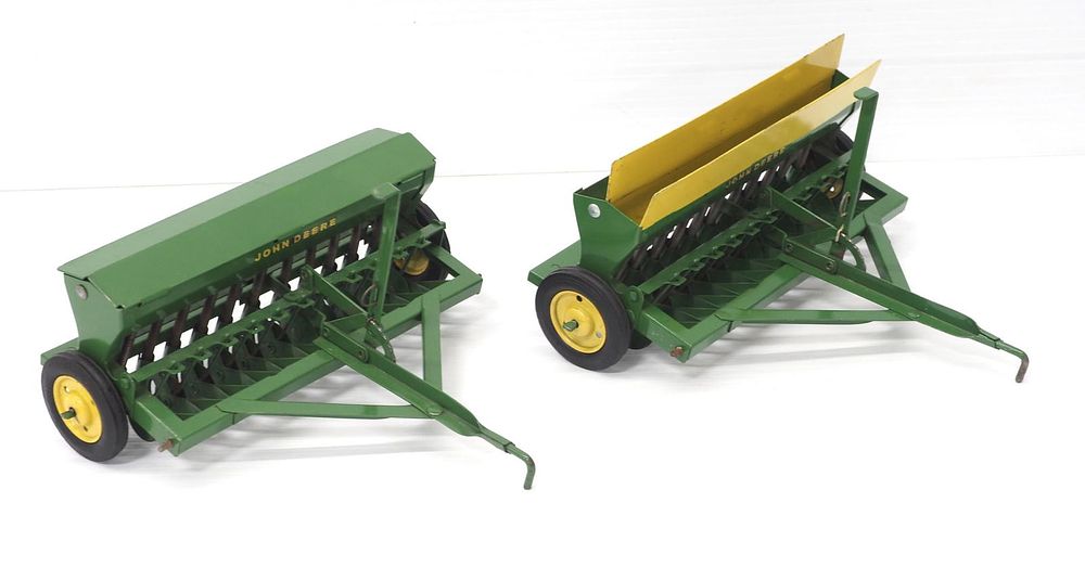 Lot 90: (2) John Deere Planters