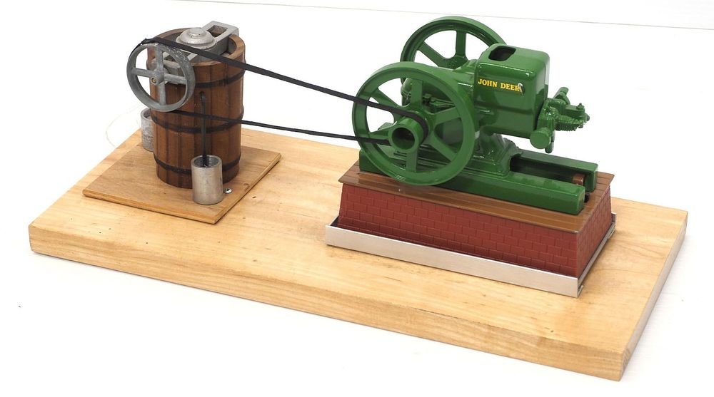 Lot 103: Battery-operated John Deere hit & miss engine