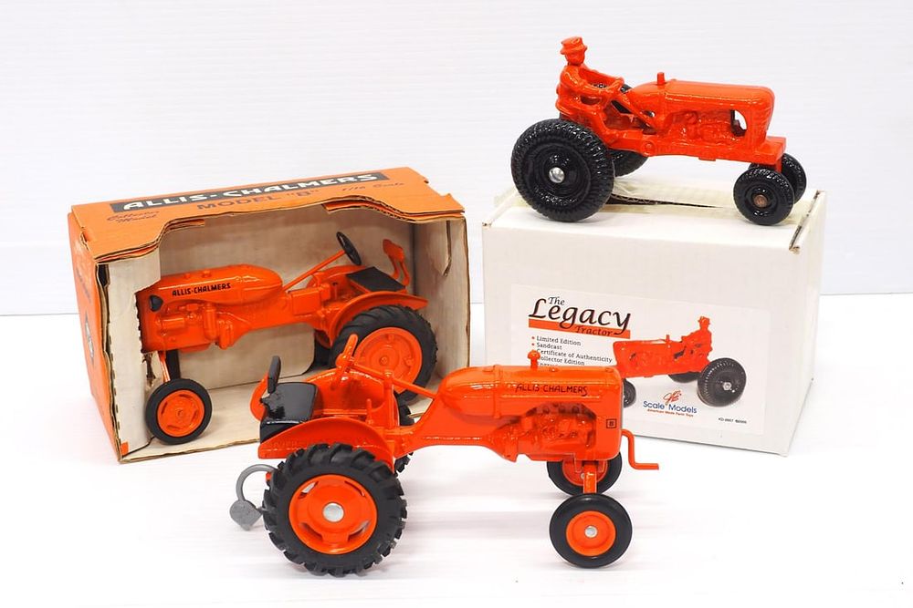 Lot 127: (3) Allis Chalmers Tractors