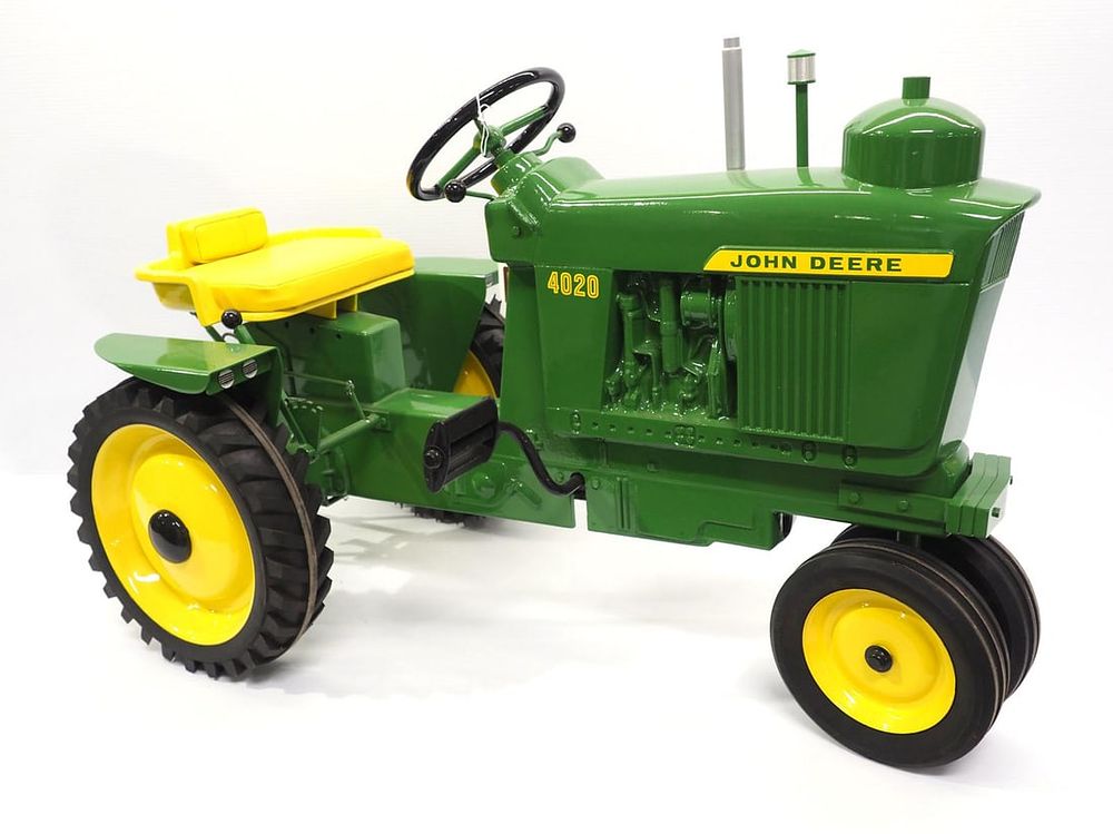Lot 175: John Deere 4020 custom pedal tractor