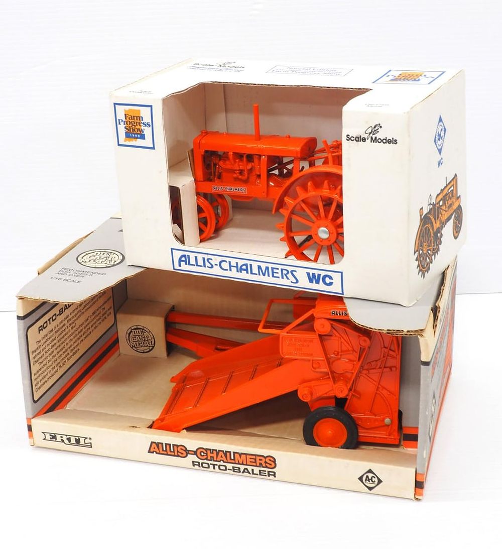 Lot 202: (2) Allis Chalmers Farm Toys