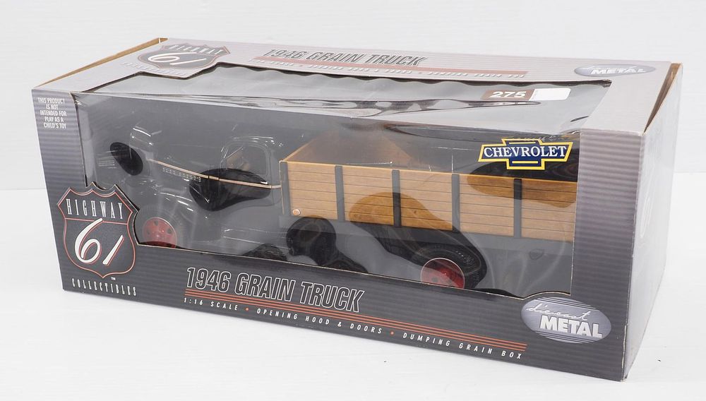 Lot 275: DCP Highway 61 Chevrolet 1946 Grain Truck