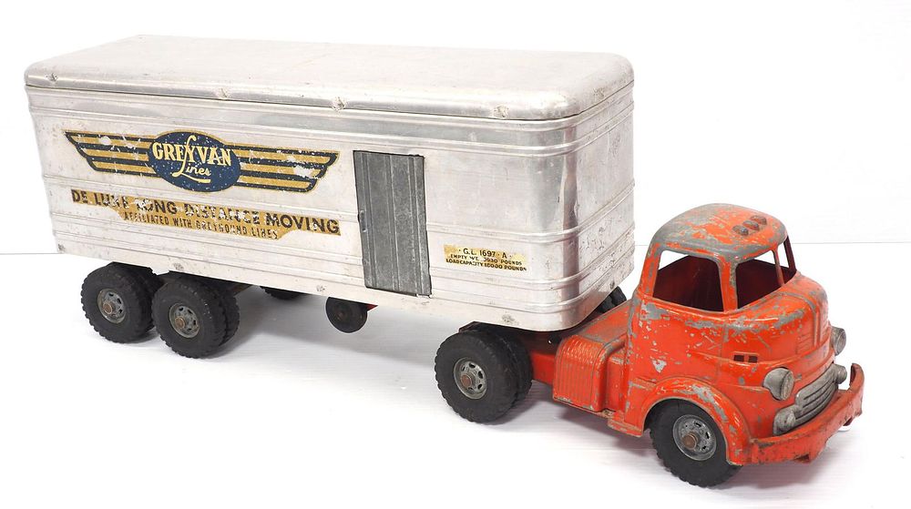 Lot 282: Wyandotte Grey Van Lines Semi