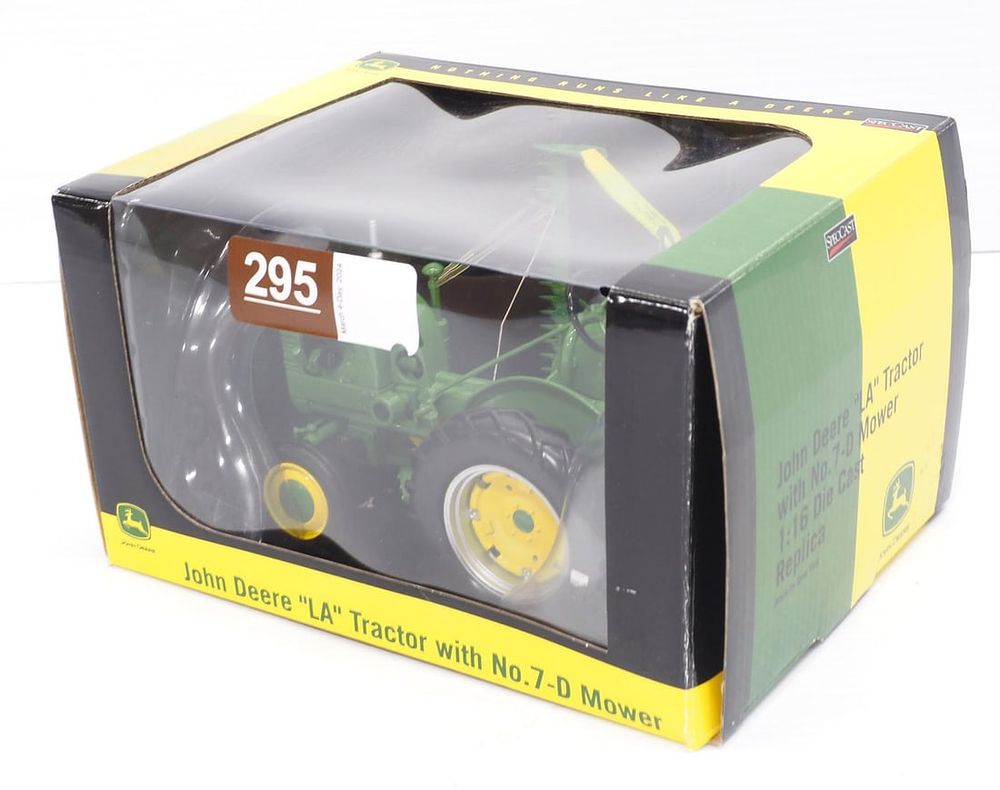 Lot 295: John Deere LA Tractor with 7-D Mower