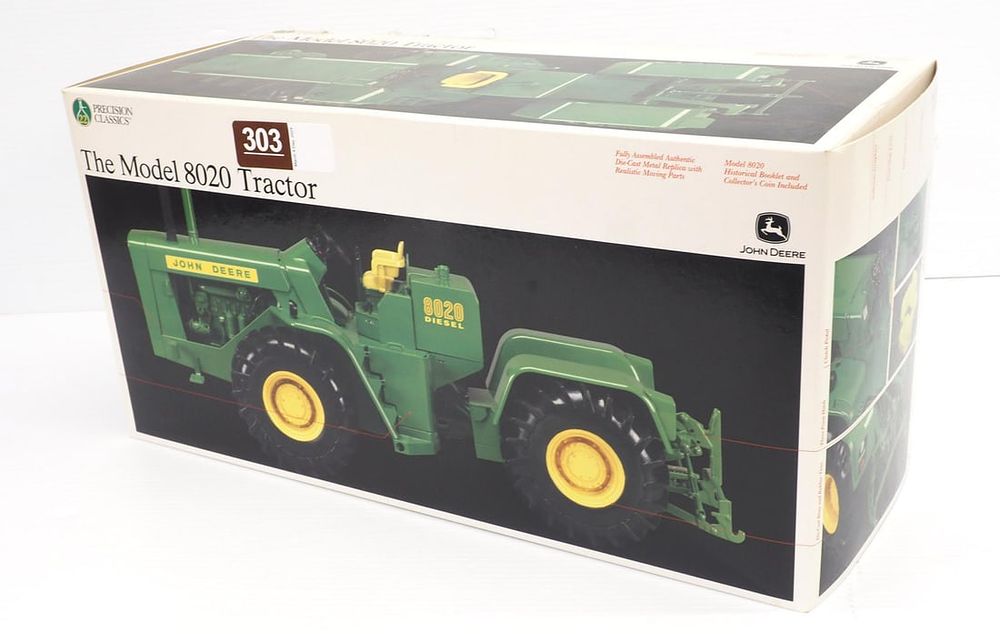 Lot 303: Ertl John Deere 8020 Tractor
