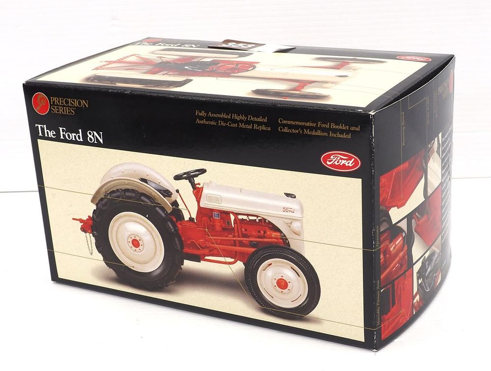 Lot 353: Ford 8N Tractor