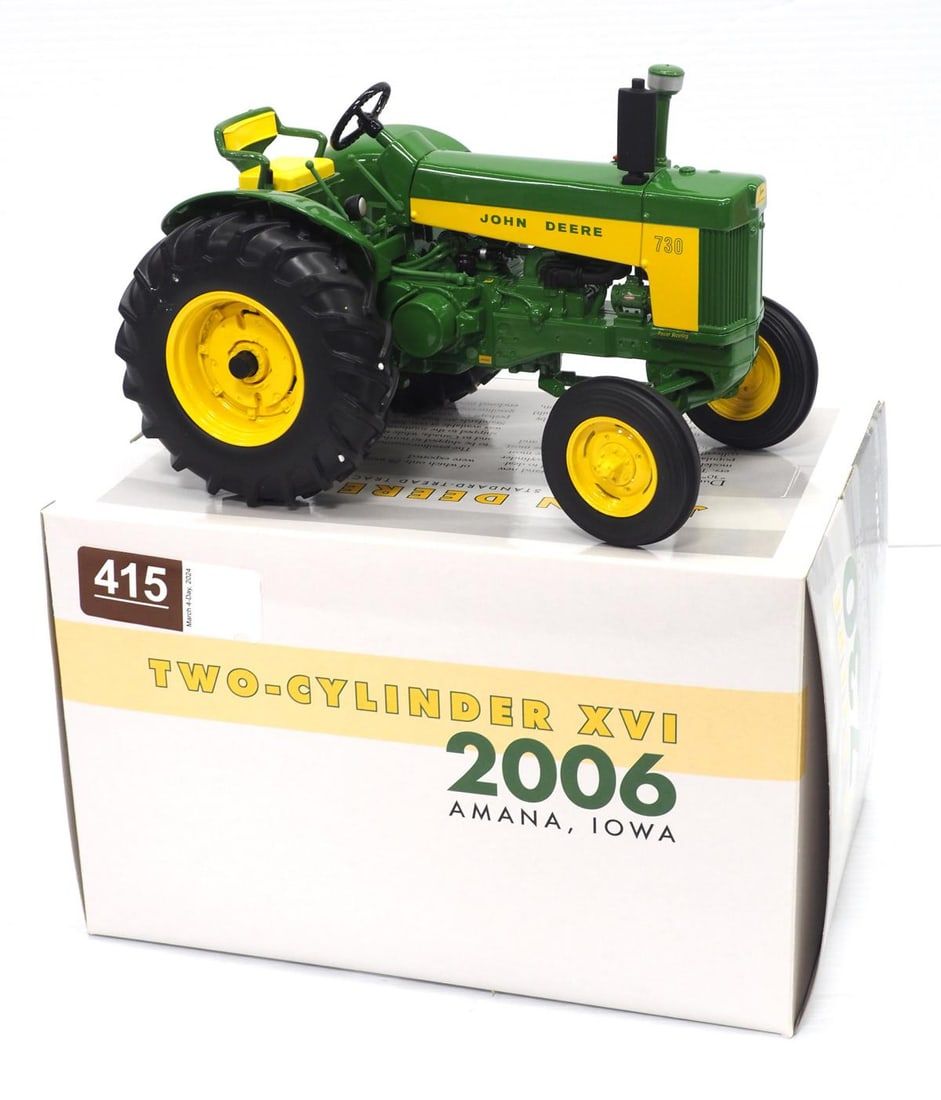 Lot 415: John Deere 730 Tractor