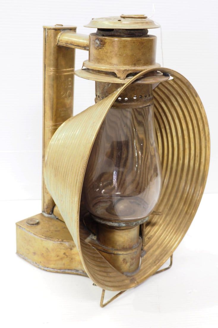 Lot 1007: Brass kerosene lantern