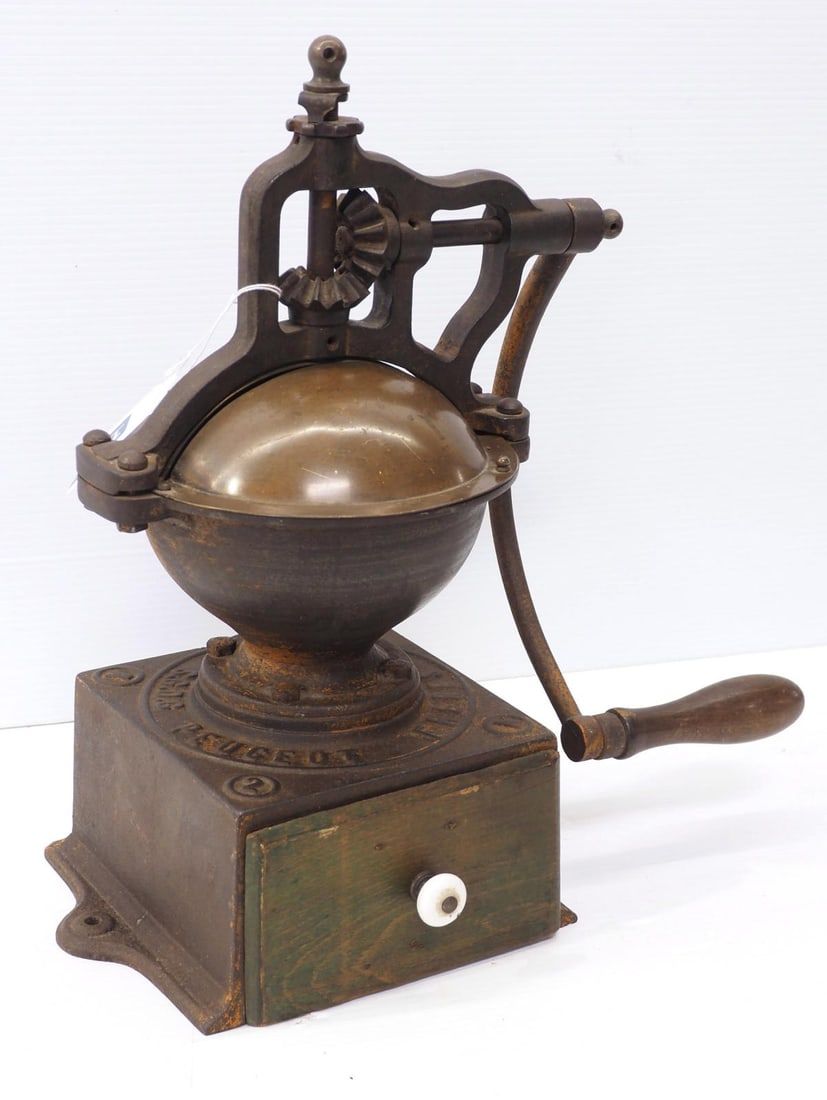 Lot 1029: Peugeot Freres Brevetes S.G.D.G coffee grinder