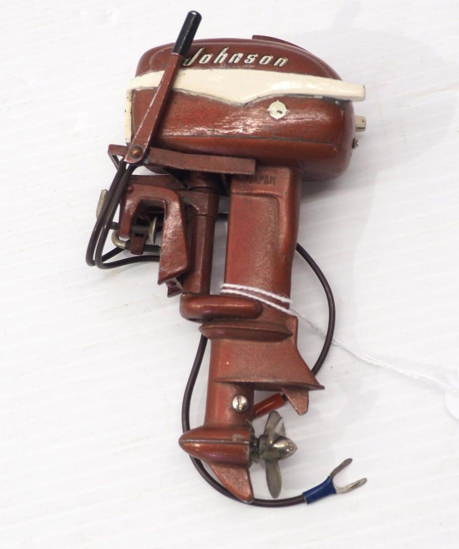 Lot 1033: Johnson toy boat motor