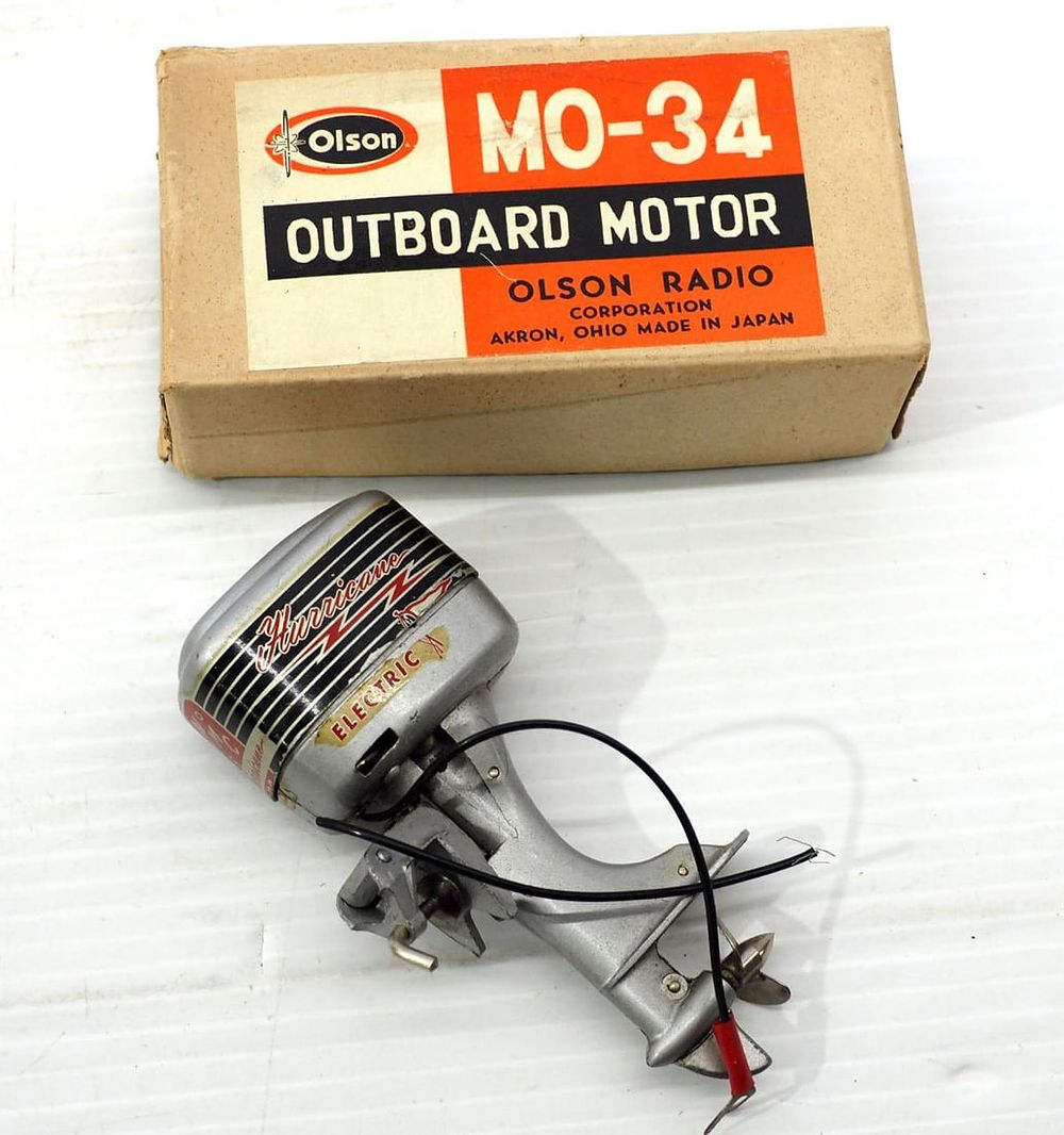 Lot 1035: Olson MO-34 Outboard toy boat motor