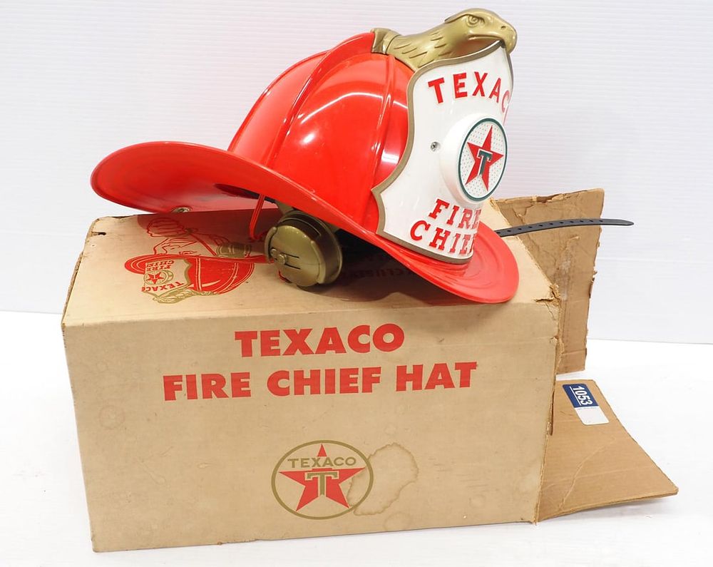 Lot 1053: Plastic child's battery operated Fire Chief hat