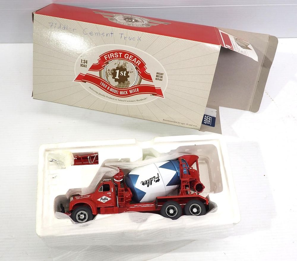 Lot 1055: Fidler Rear Unload Cement Mixer