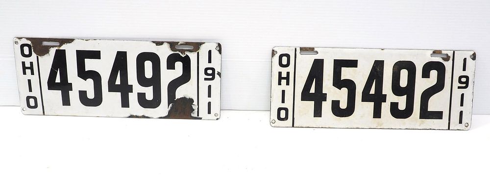 Lot 1057: Porcelain 1911 Ohio license plates