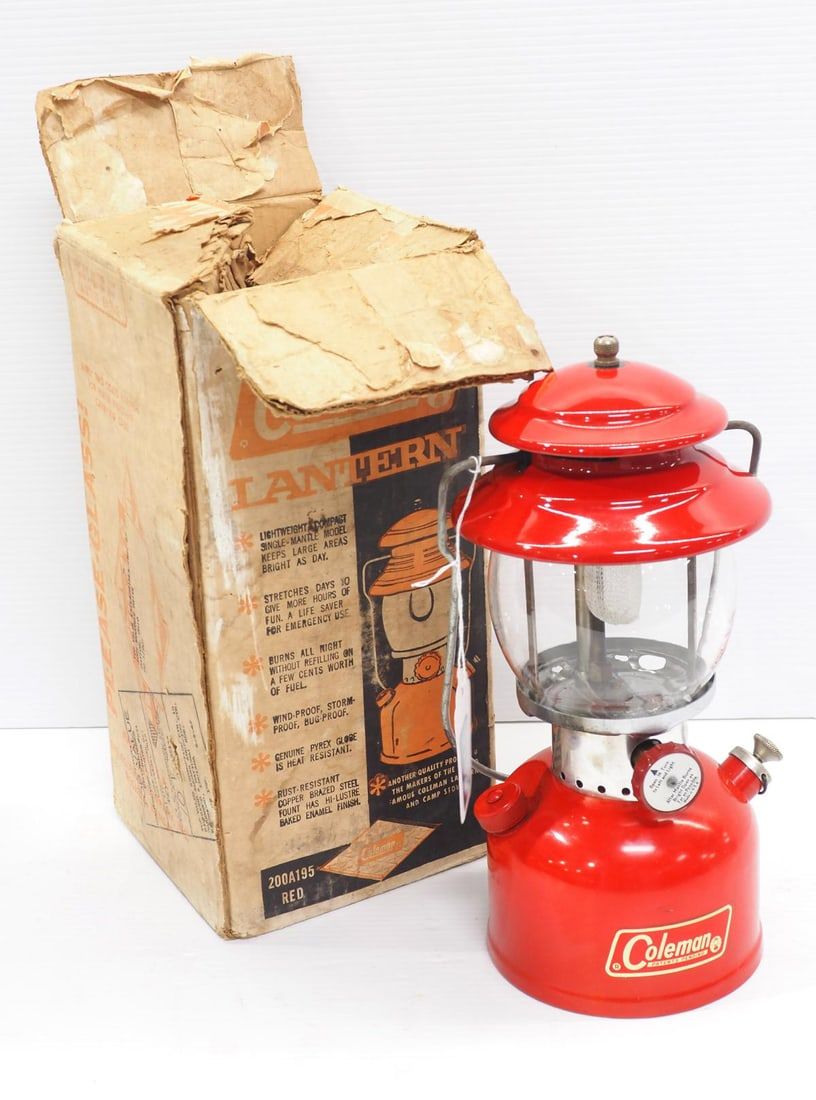 Lot 1105: Coleman 200A lantern