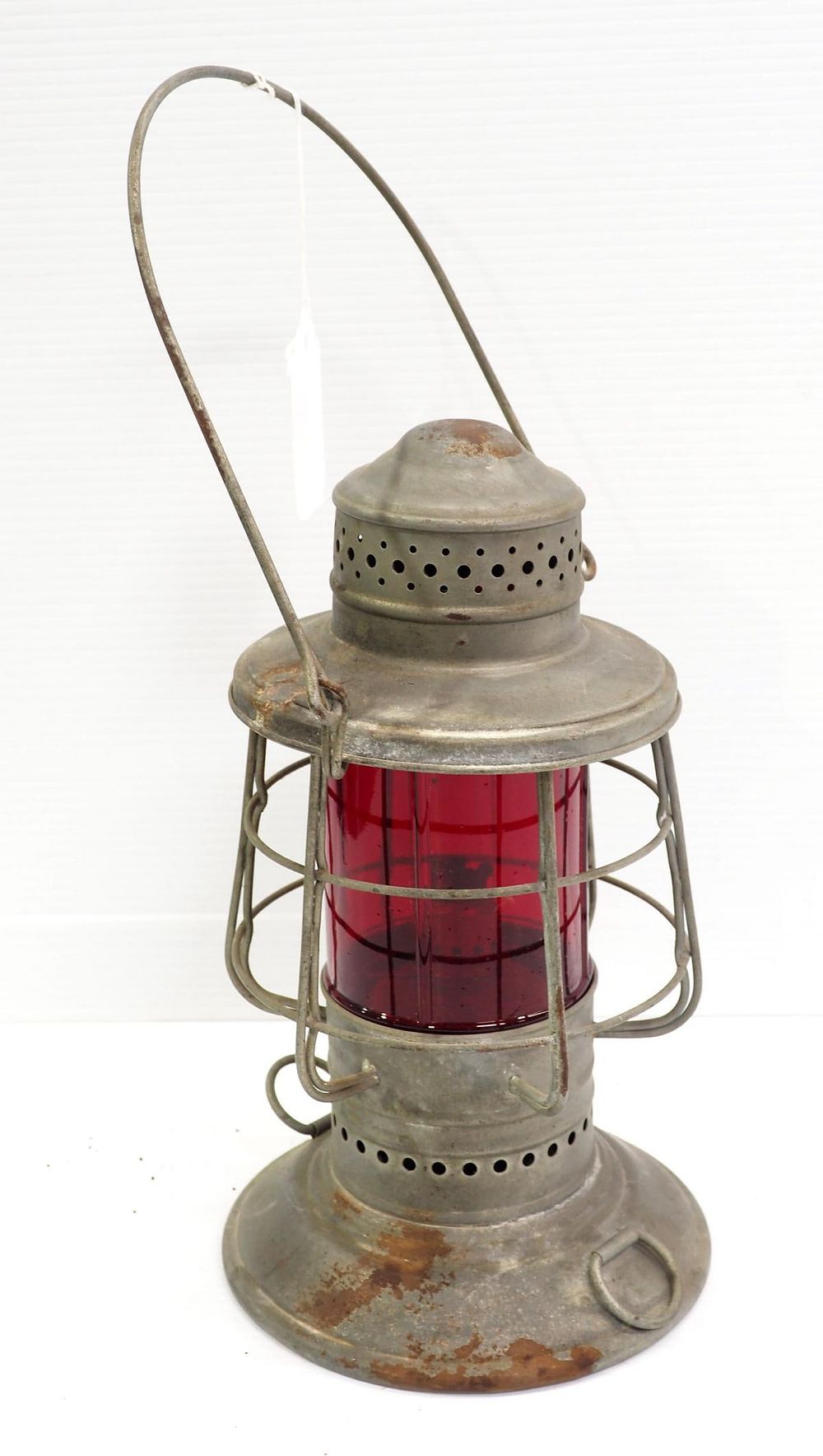 Lot 1108: Railroad lantern with red globe