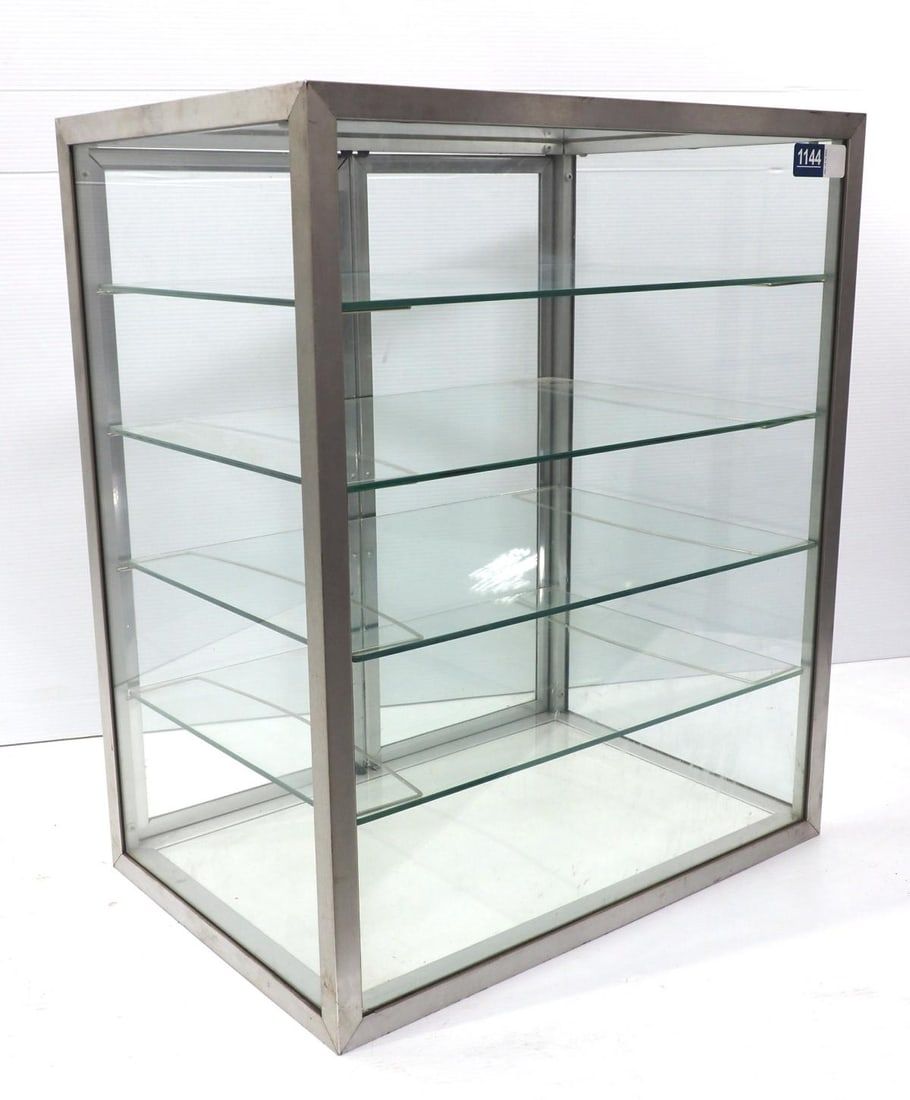 Lot 1144: Countertop display case