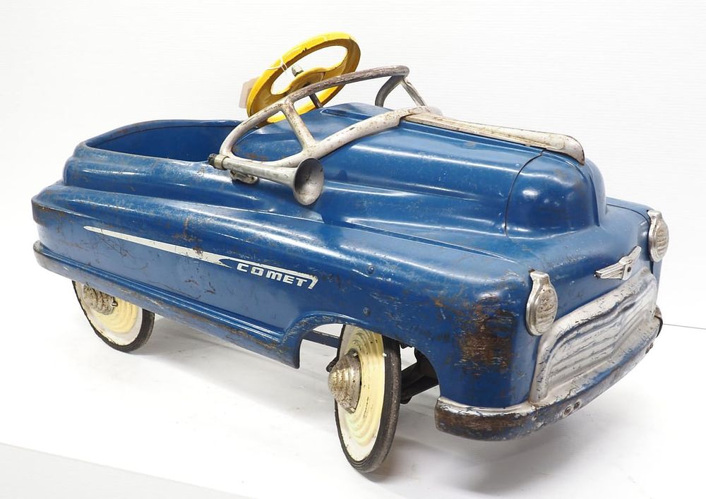 Lot 1168: Comet child's pedal car