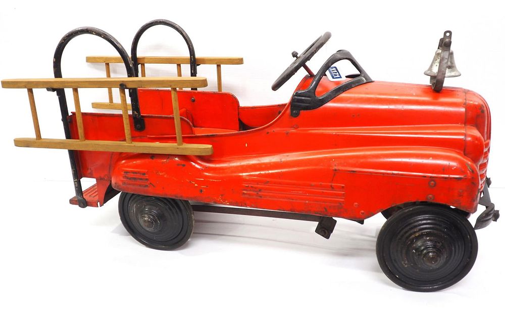 Lot 1171: Pedal fire car
