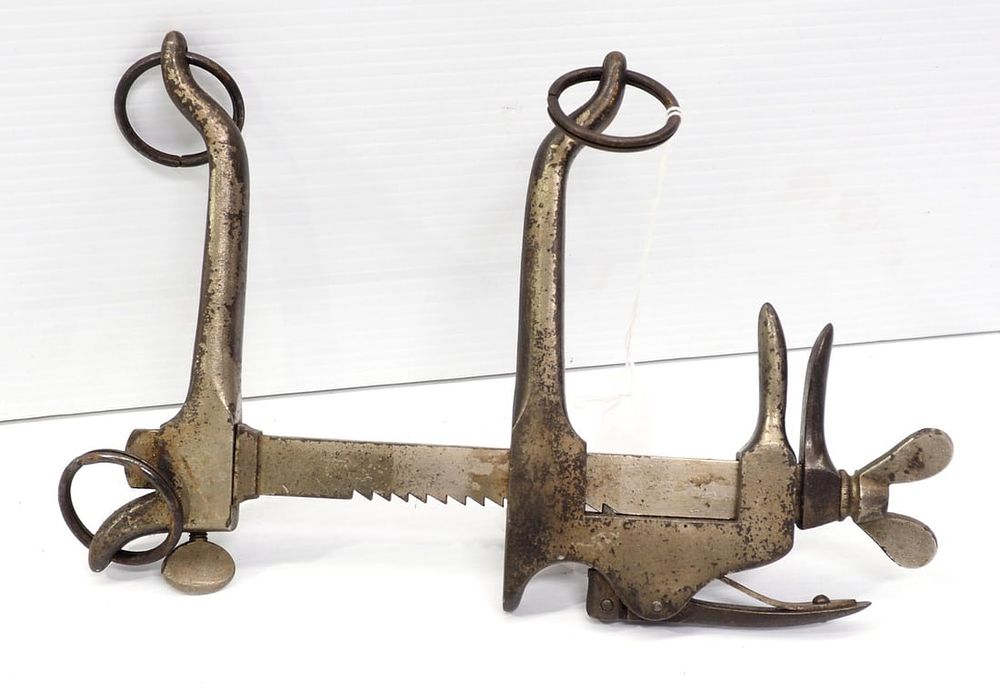 Lot 1307: Mechanical nickel plated horse speculum