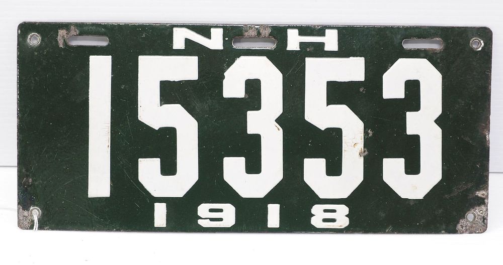 Lot 1314: Porcelain license plate