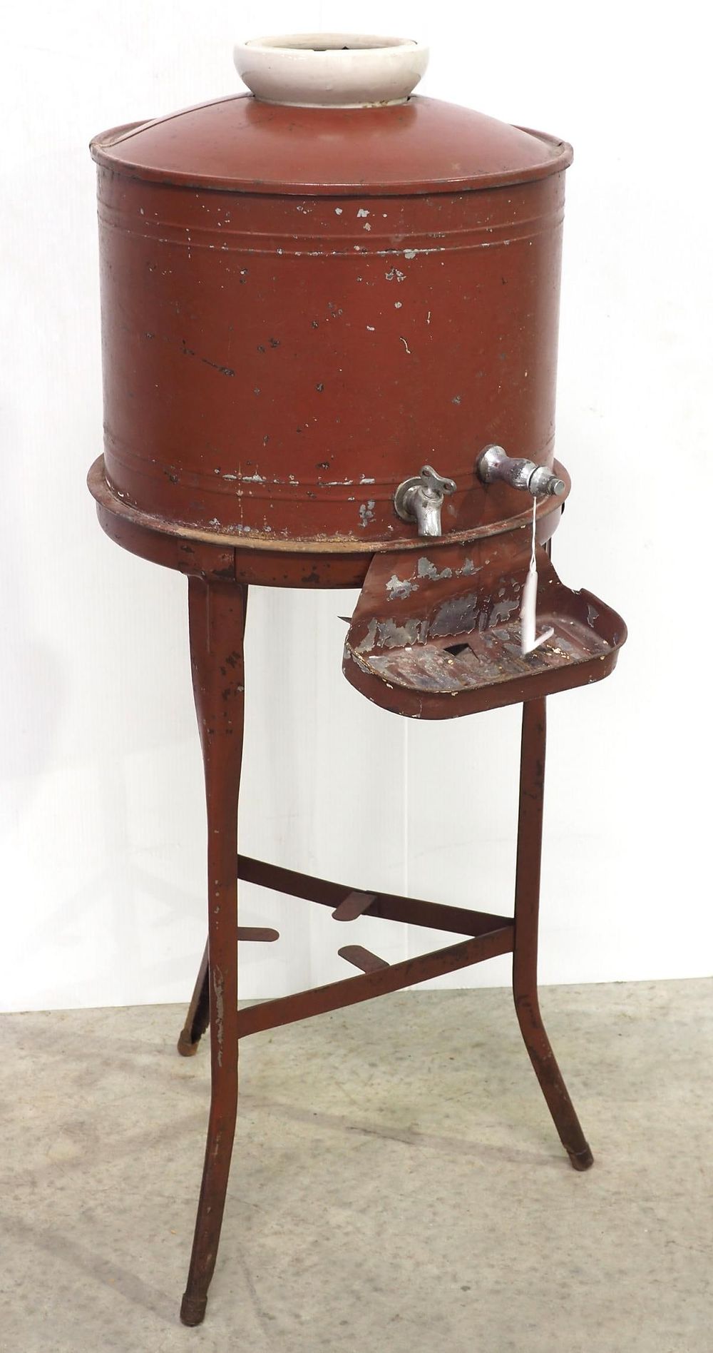 Lot 1329: Floor model water cooler