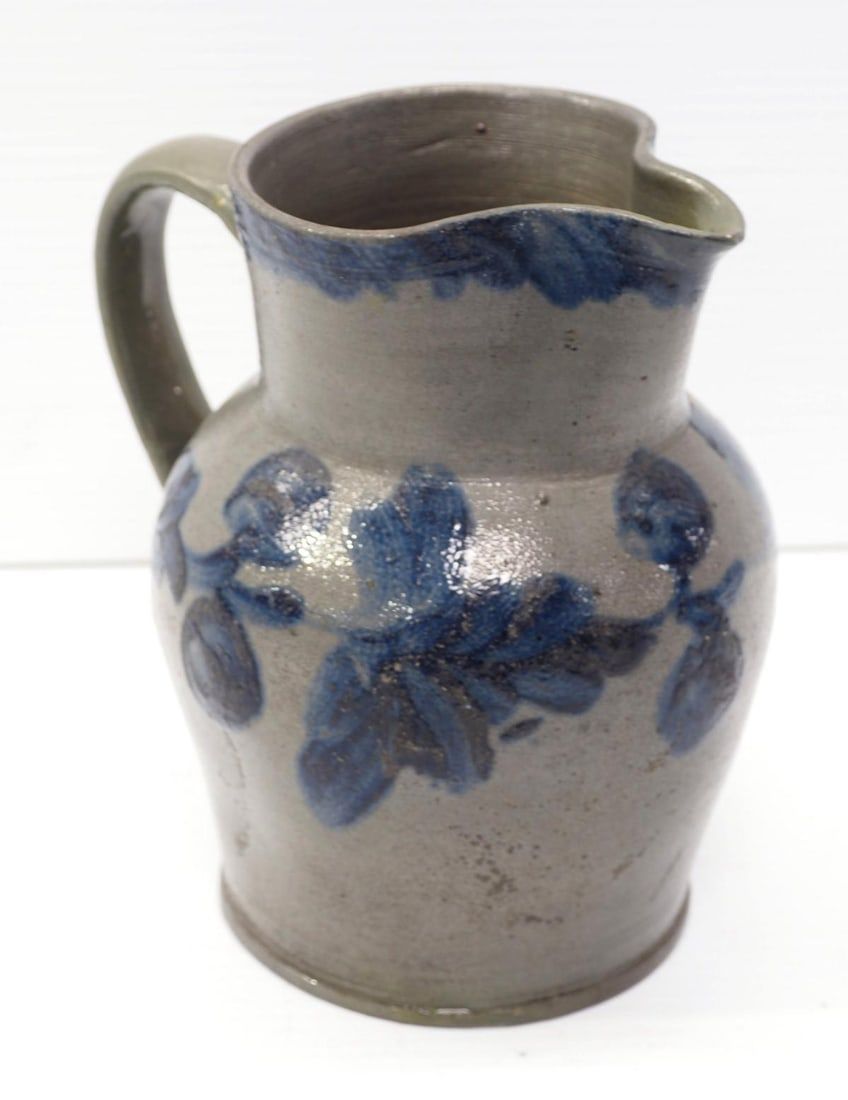 Lot 1334: 1 quart highly decorated batter pitcher