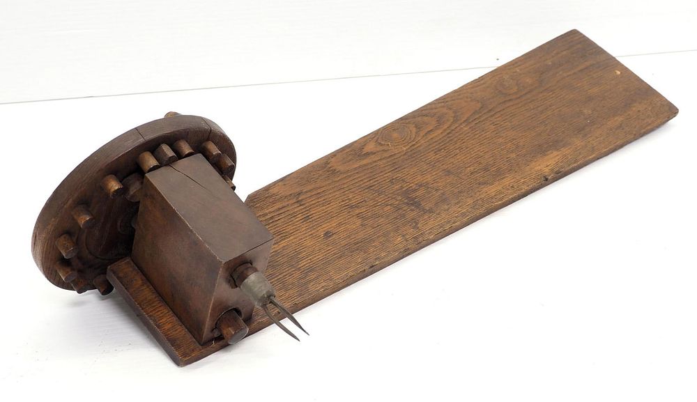 Lot 1396: Primitive wooden bench-type apple peeler