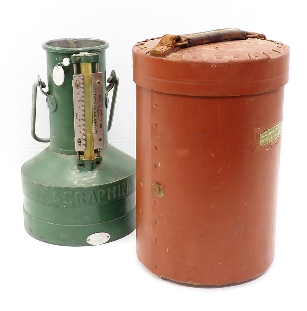 Lot 66: Seraphin test measuring can