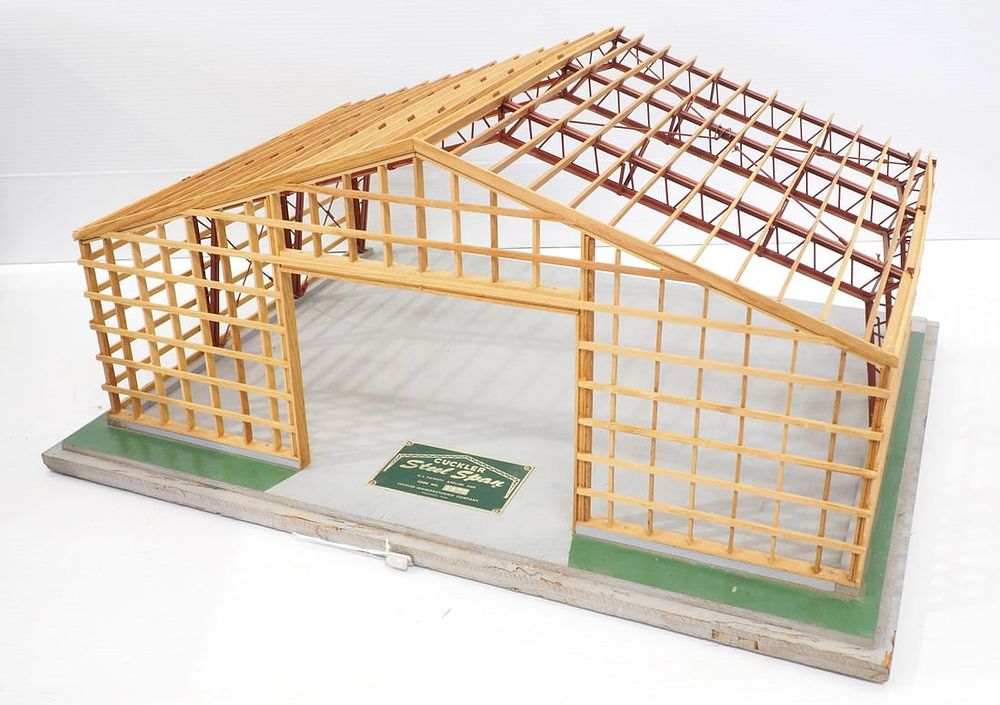 Lot 102: Pole barn frame salesman sample