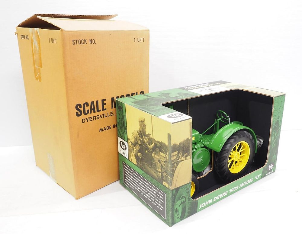 Lot 133: 1/8 scale John Deere 1939 Model D