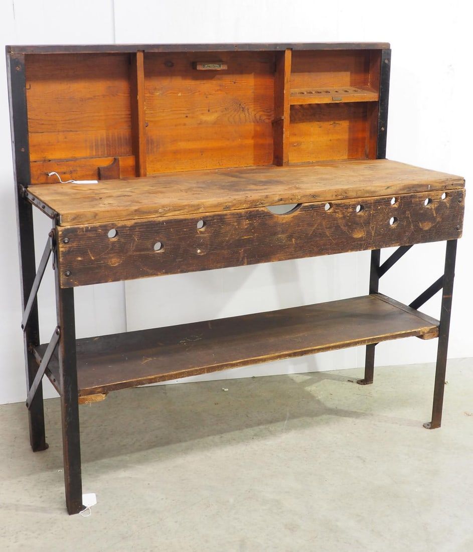 Lot 273: Stanley foldable work bench