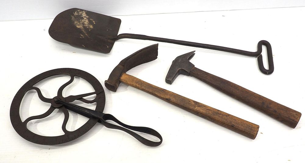 Lot 289: Assorted hand tools