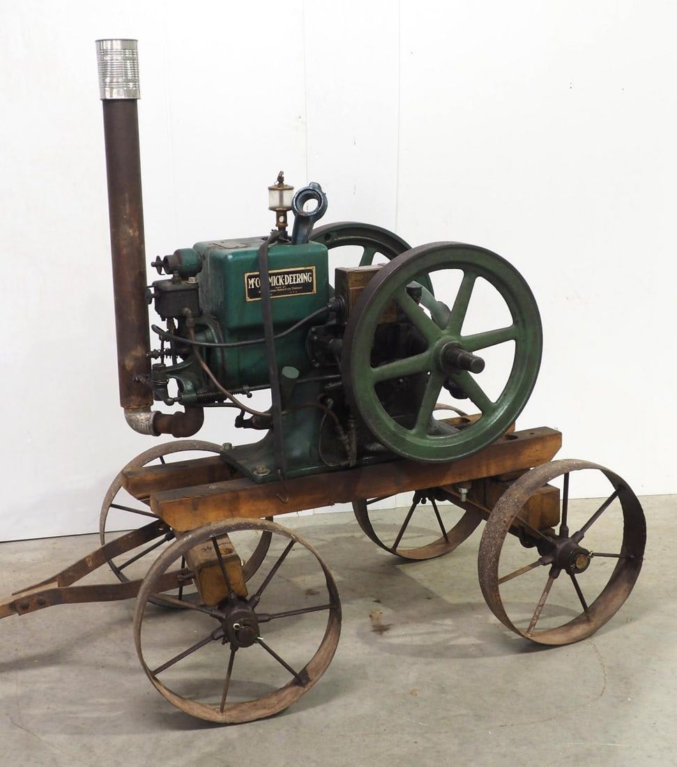 Lot 312: McCormick Deering 1.5 HP engine