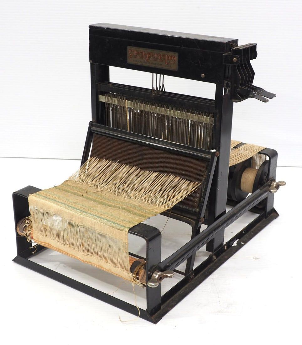 Lot 397: Child's size working loom