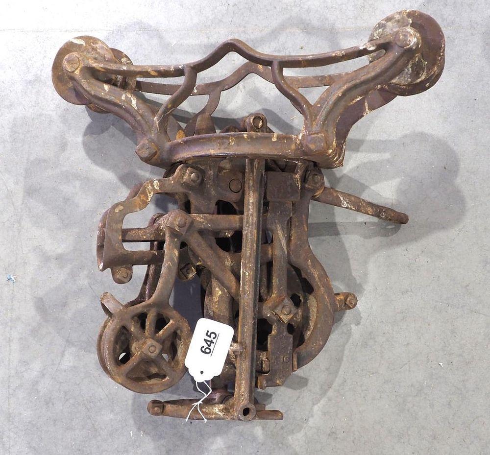 Lot 645: Porter sling hay carrier
