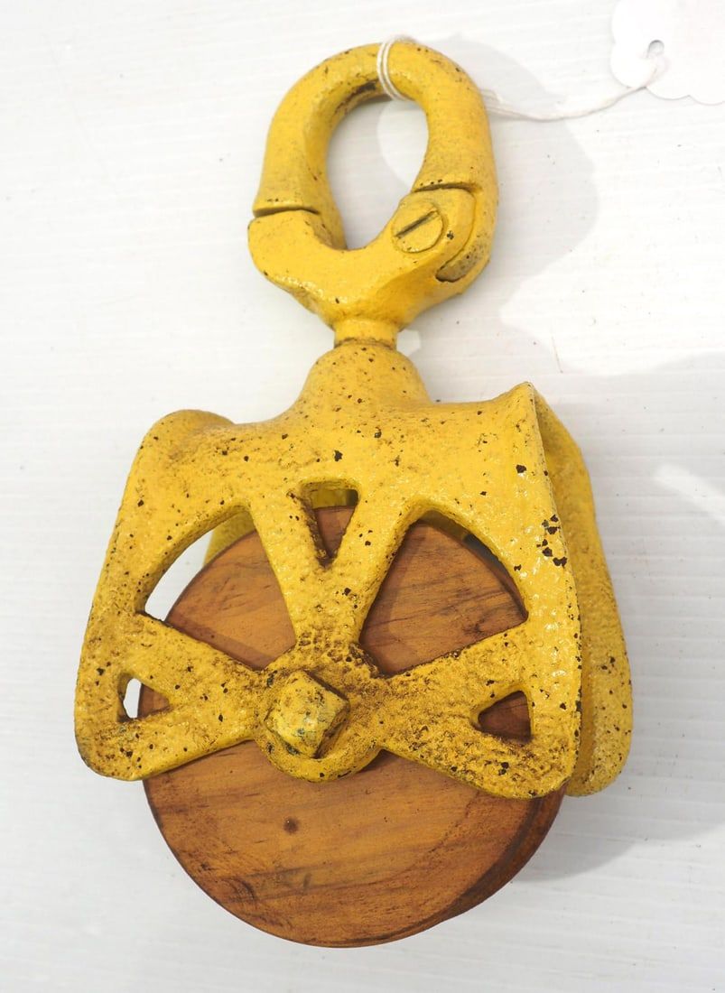 Lot 700E: Myers Housel line pulley