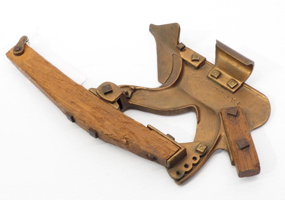 Lot 717: Salesman sample Larimers plow