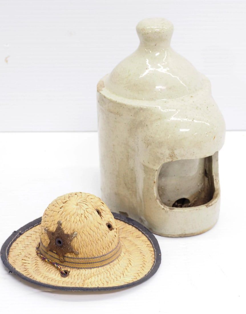 Lot 881: Crock waterer & salesman sample straw hat