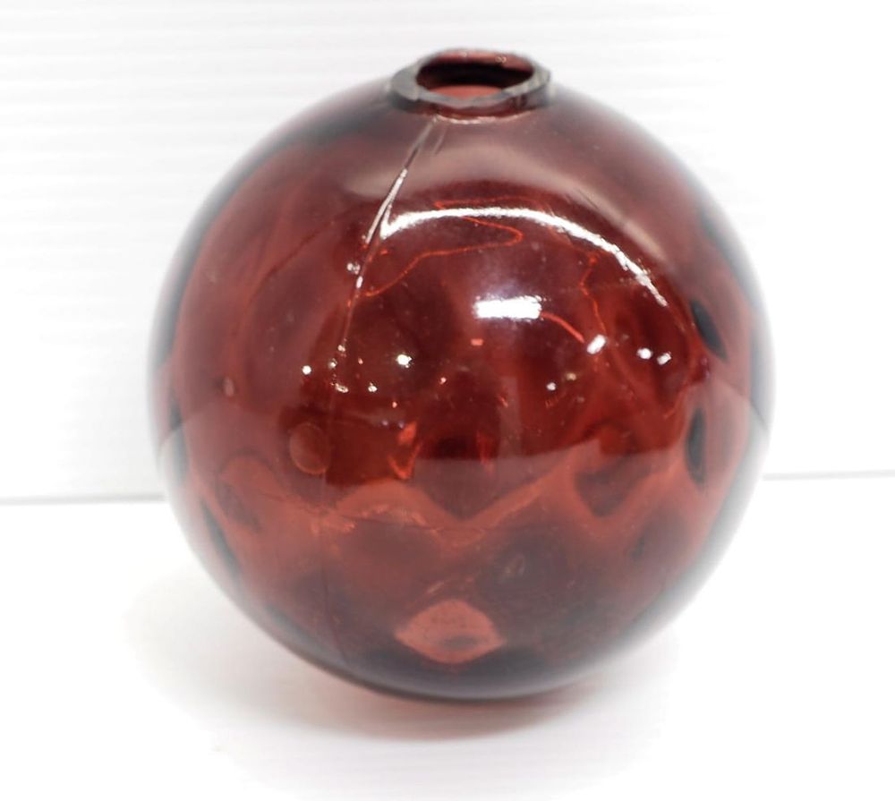 Lot 896: Purple quilted lightning rod ball
