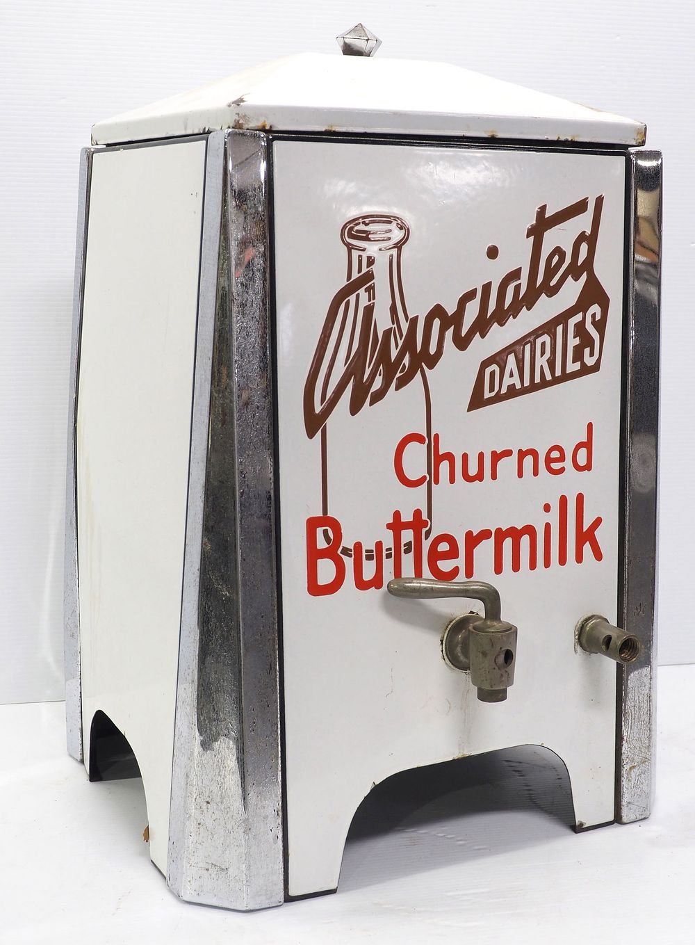 Lot 1078: Porcelain Churned Buttermilk Cooler