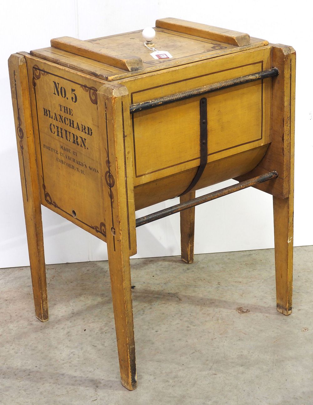 Lot 1285: Floor model churn