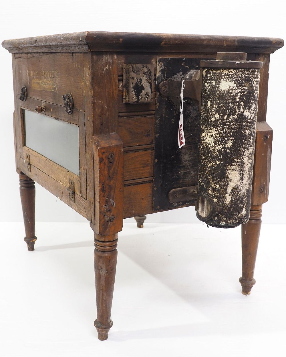 Lot 1317: Floor model Boys Choice Incubator