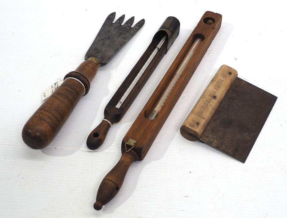 Lot 1436: (4) Primitive kitchen tools