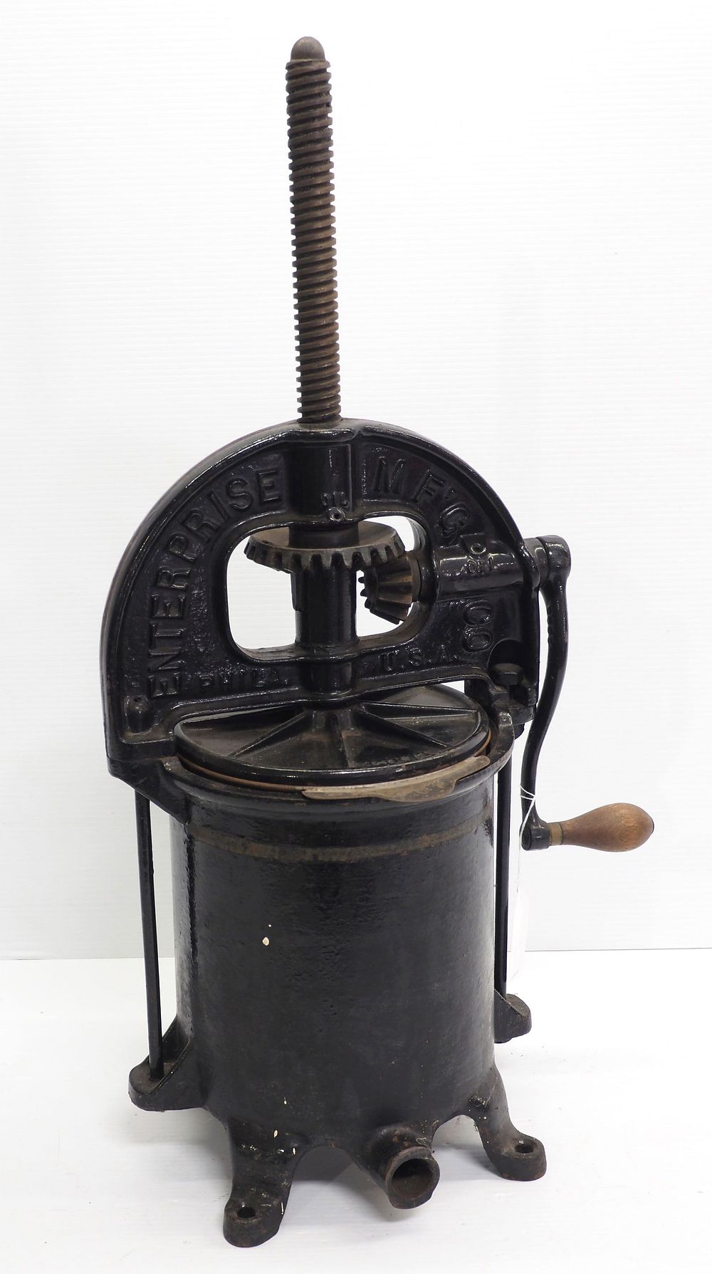 Lot 1438: Enterprise sausage stuffer
